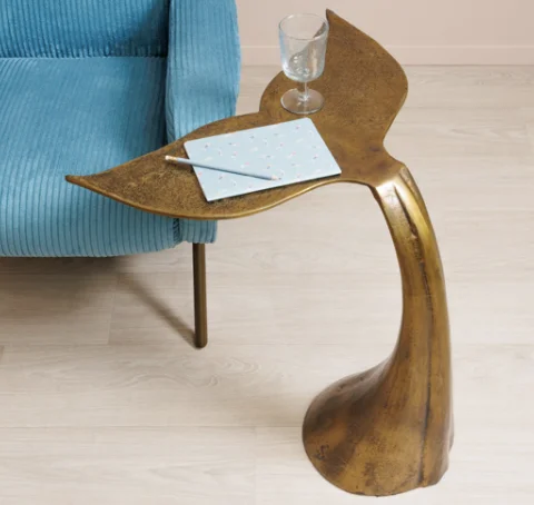 Table-appoint-queu-de-baleine