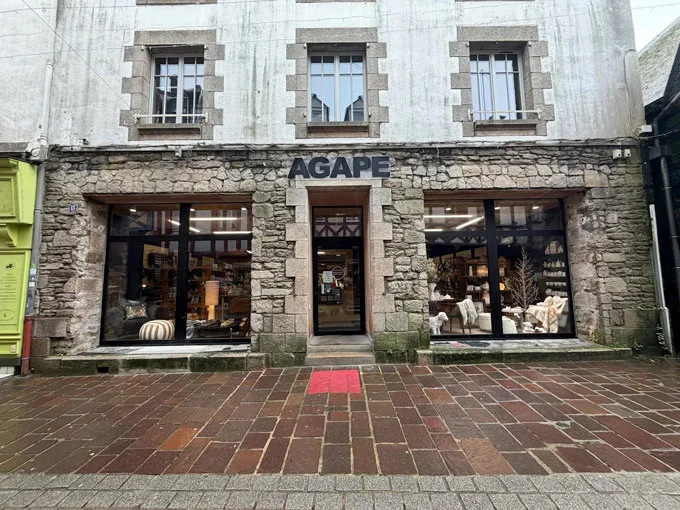 Devanture de la boutique Agape à Pontivy
