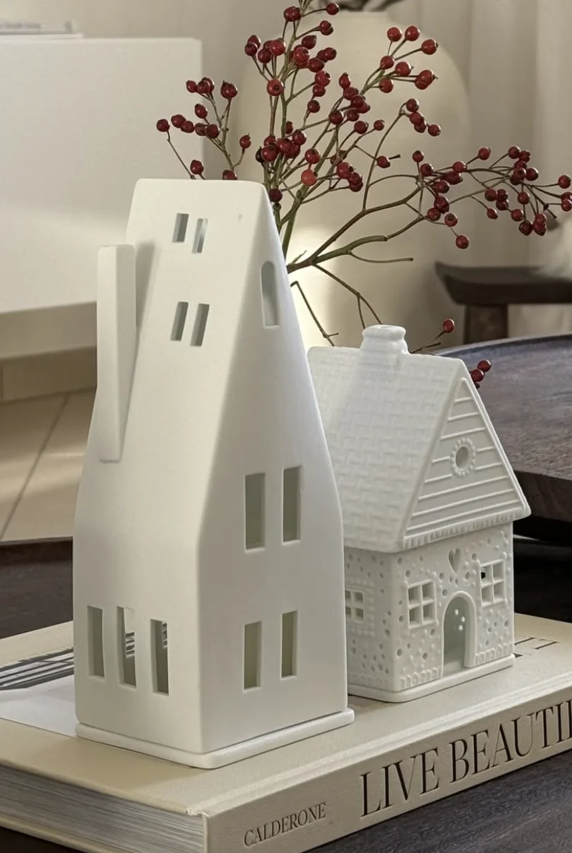 maison-en-porcelaine-blanche