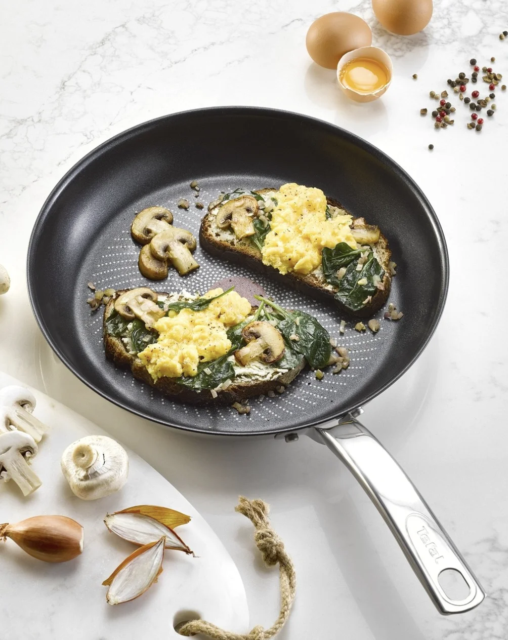 poele-revetement-en-ceramique-tefal