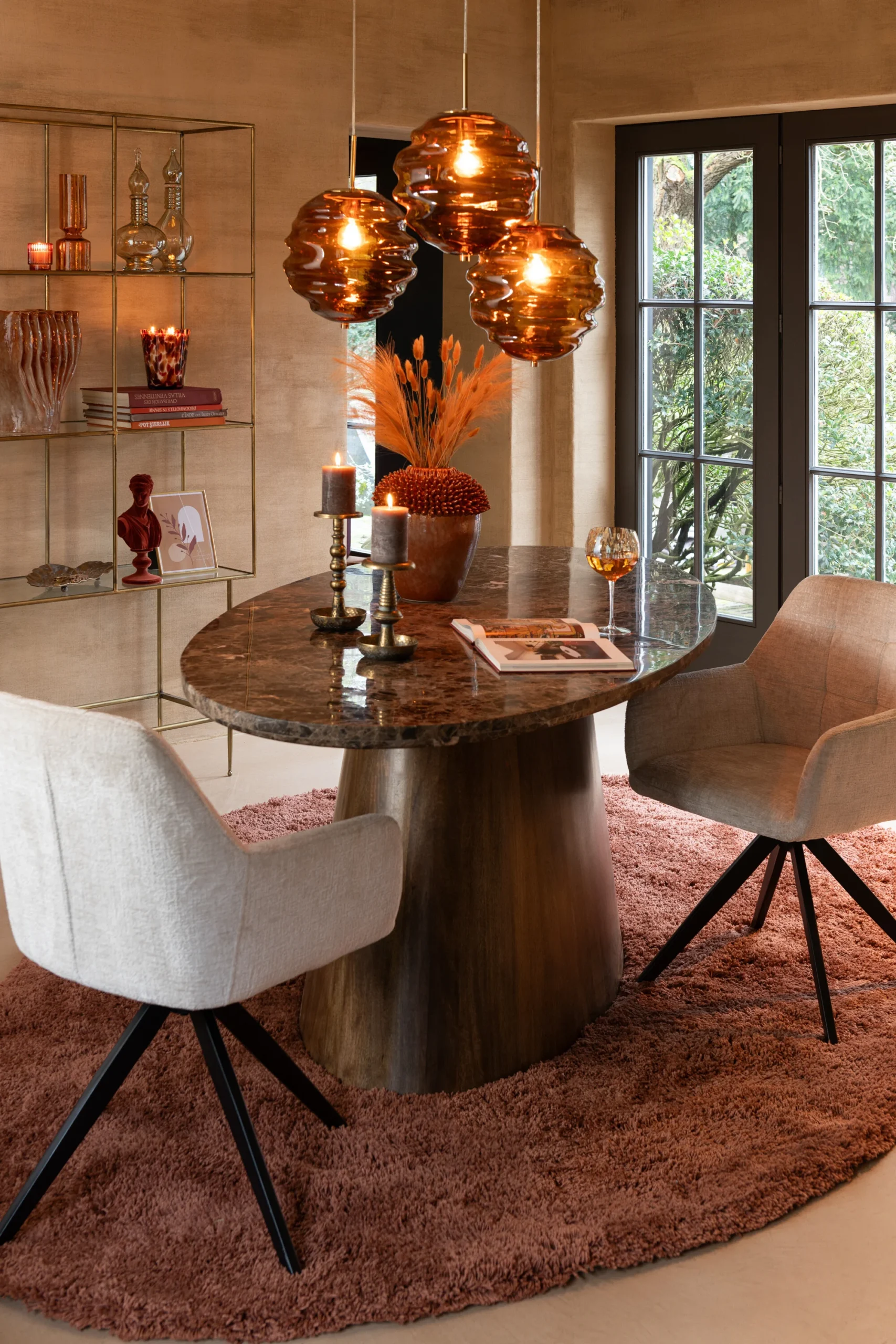 table-en-marbre-marron