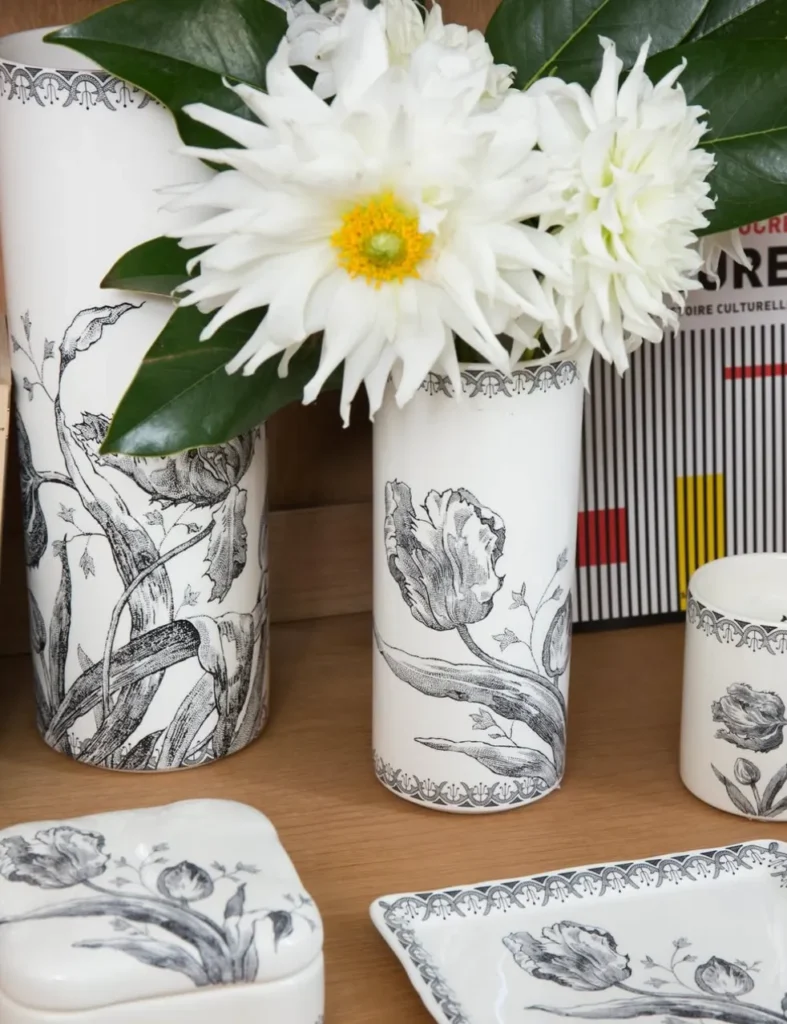 Collection Tulipes noir de chez Gien