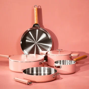 Ensemble de poêle et casserole en inox rose