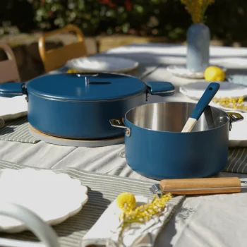 Ensemble de poêle et casserole en inox bleu