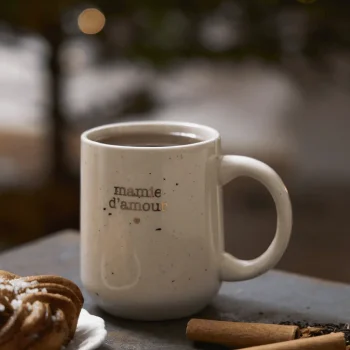 Tasse beige inscription mamie d'amour