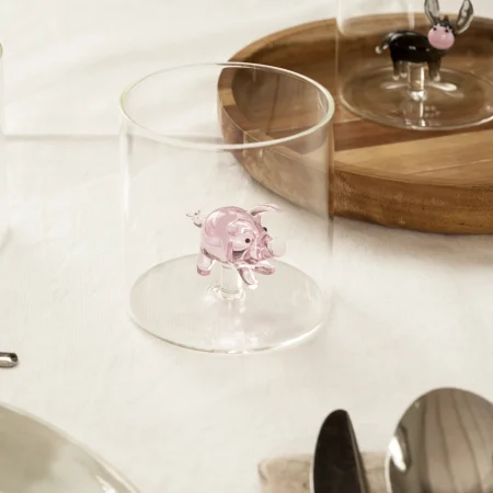 verre-avec-figurine-a-l-intérieur